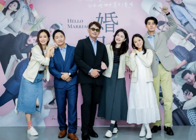 蔡昌憲開心被妻讚「短腿張凌赫」！何如芸排戲淚崩自嘲忘了結過婚