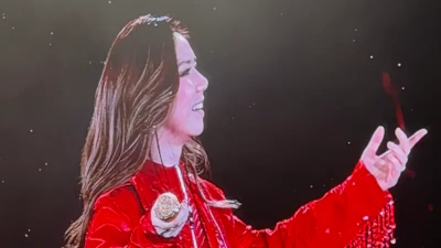 直擊／鄧紫棋大巨蛋第3天大玩台語冷笑話！結婚100年答案笑翻萬人