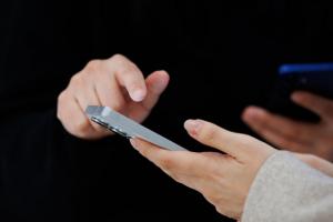 手機漲價消費者不買了！全球出貨下滑6%、接下來恐更慘