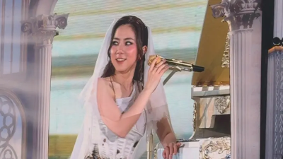 鄧紫棋台北演唱會失守落淚！偷偷嗆前東家　8年重返台灣感性爆發