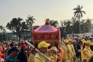 白沙屯媽祖「粉紅超跑」走到哪了？手機 2 招即時定位　線上繞境秒參與