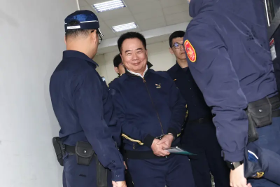 蔡正元入監滿頭白髮？邱毅曝他身體狀況：剛進去比較苦