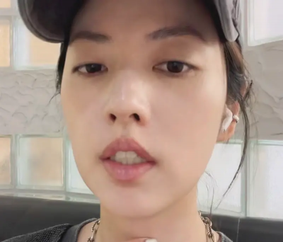 阿諾被網友提醒脖子長腫塊！就醫化驗出腫瘤　兩週後將動手術