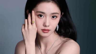 「謀女郎」劉浩存被強迫合照！男子拿手機硬要自拍　女神慘遭K頭