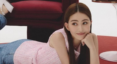 昆凌自曝打網球私照無袖背心秀纖臂！頭戴專屬「J帽」放閃周傑倫