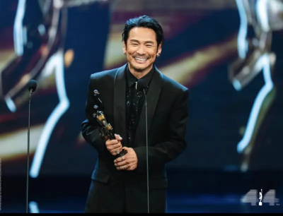 香港金像獎／杜德偉入行41年奪男配！謝梁家輝提點　再獲最佳衣著