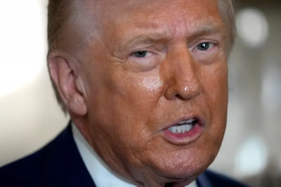 阿曼灣開火！川普踢爆伊朗貨船試圖衝破美軍海上封鎖　已控制扣押