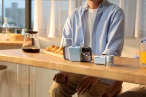 出遊必備行動電源！PHILIPS 主打防爆設計　Belkin 跨平台手錶都能充