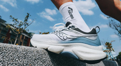 索康尼127年跑鞋王者不敗！OMNI 23 ST超強穩定支撐瞄準低足弓跑迷