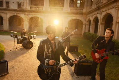 周傑倫不靠方文山！新歌〈誰稀罕〉自己寫詞曲：其實是他忙不過來