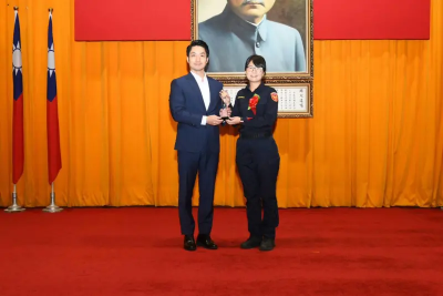 痛失英才！績優女警產後失血離世　蔣萬安痛心：全力救寶貝女兒