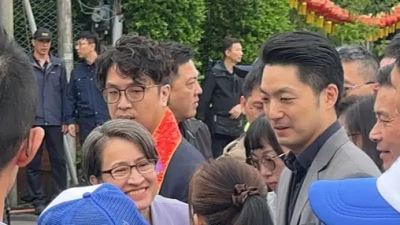 藍營群起圍攻沈伯洋　簡舒培：撲馬出馬、萬安不安