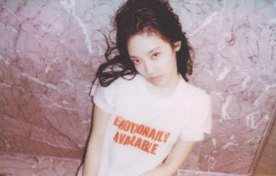 aespa寧寧發人體藝術照惹議！遭酸裝小眾　回嗆：輪得到你說我？