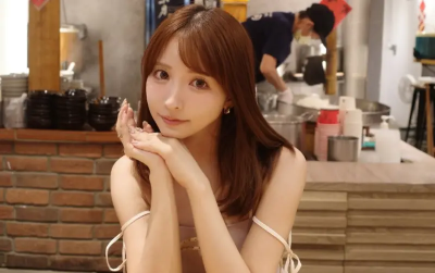 三上悠亞0遮掩喫度小月！肩帶滑落辣翻3.6萬人　粉絲驚：是台灣