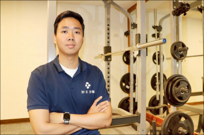 半月板術後輕忽復健 急回角力賽場二度受傷