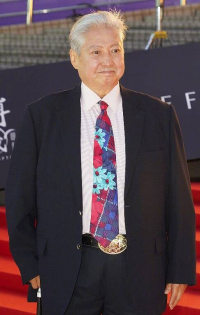 74歲洪金寶大變身！ 不是靠回春藥是「便便變黃金」翻轉健康