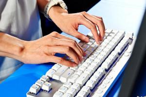 電競新神器1／磁軸鍵盤好比物理外掛　專家揭與機械軸的實戰差異