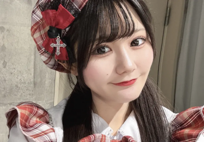 女偶像內衣整件掉下來！舞台跳舞太賣力沒發現：我爸媽都要哭了