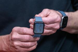 Apple Watch傳導入指紋辨識！爆料曝蘋果最新開發進度