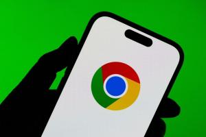 Chrome漏洞恐讓手機淪殭屍網路！Google早知情拖2年半未修補