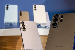 蘋果iPhone沒漲價還是輸了！市調：三星搶下全球出貨冠軍