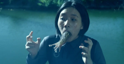 小S陪Elly排戲排到哭！跑鏡子前問「美不美」化身星媽親指導走步