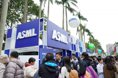 半導體搶人大戰升溫！ASML祭74萬元留才獎勵　綁定待到2030才能領