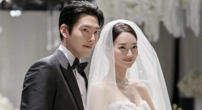 金宇彬有旺妻運！新婚申敏兒才剛拿下LV 又一代言入手和玄彬當同事