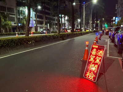 反毒駕上凱道！被害家屬集體下跪　盼政府聽到訴求