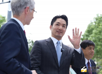 神鬼都是蔣萬安？「決議塗黑」又裝傻　名醫吐槽：跳針的背稿機