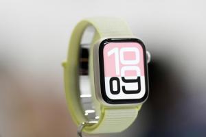 Apple Watch 可能迎來大幅改動？傳推圓形錶盤或無螢幕手環！