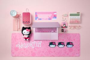 七夕最甜筆電聯名！華碩攜手Hello Kitty推限定「莓果粉」筆電