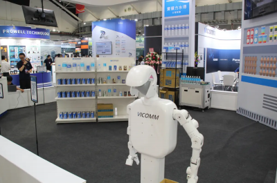 出席機器人與智慧自動化展　卓榮泰：百工百業智慧運用具體實現