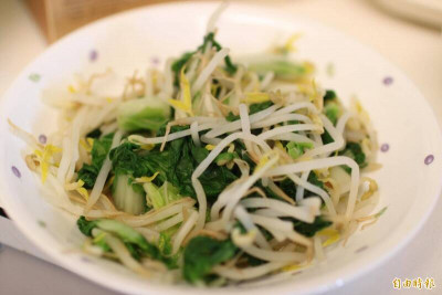 小喫麵攤用餐 減重族該怎麼點 營養師有建議