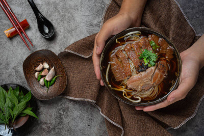 Joeman引牛肉麵風波 高油脂釀胃酸逆流