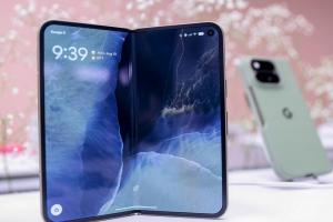 Google 6萬元摺疊Pixel 11耐用度增3倍？暴力實測還是被折斷