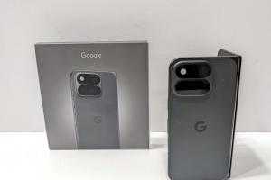 開箱實測Google 6萬元摺疊機！Pixel 11 Pro Fold更輕薄、手感升級
