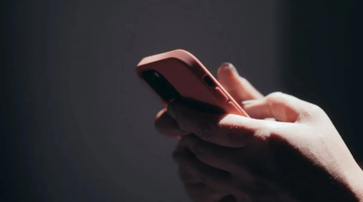 《學校衛生法》三讀通過　九大教師工會：手機管理甩鍋給學校