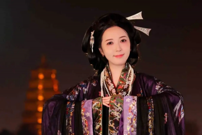 台女潑油損日本國寶被捕！嫌犯曝光疑女星五熊　4身分線索全吻合