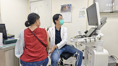 45歲上班族搬重物後手擡不起 竟是旋轉肌腱撕裂合併五十肩