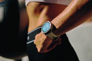 Garmin fenix 9旗艦戶外錶大改款！首搭全鈦錶殼、最大螢幕