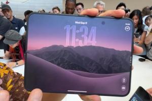 iPhone Duo有沒有摺痕？首波實機體驗曝光　網友：跟三星差不多