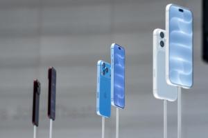 iPhone 18 Pro買空機還是綁約？3C達人「一公式」算給你看