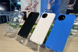 手機髒了直接洗！AQUOS wish6登台　耐用防水還能用洗手乳