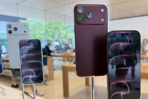 iPhone 18 Pro四色實機直擊！勃根地紅高級感拉滿  但小心這件事