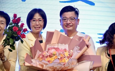 快訊／謝典霖母鄭汝芬100萬交保！辦桌案越滾越大　特支費也被查