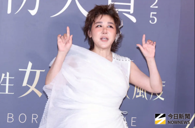 偷臭蔣萬安？藍心湄PO蛋糕照：台北的藍莓比較大顆　眾人一看笑暈
