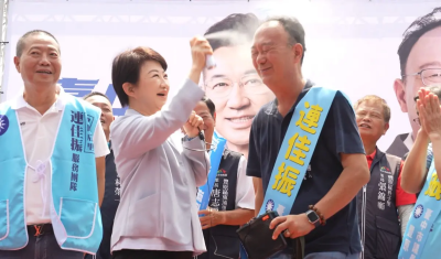 韓國瑜「噴我、噴我」經典再現！盧秀燕助選祕密神器重出江湖