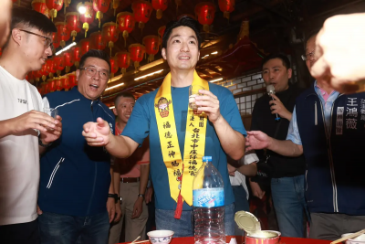 福德宮晚宴大遲到35分鐘！蔣萬安和沈伯洋錯過原因曝：民眾太熱情