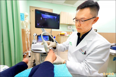 翻腳刀扭傷難癒 再生療法解疼痛